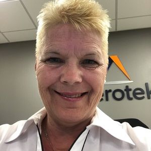 Meet your Posher, Julie